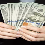 O que está acontecendo com o dólar hoje