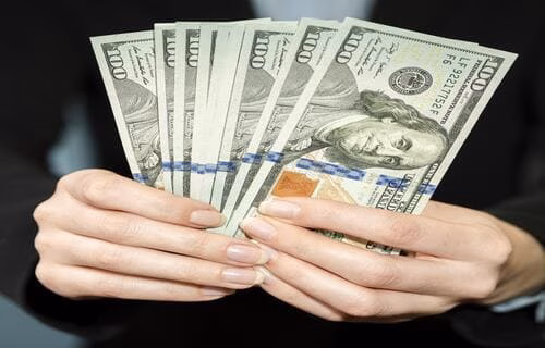 O que está acontecendo com o dólar hoje